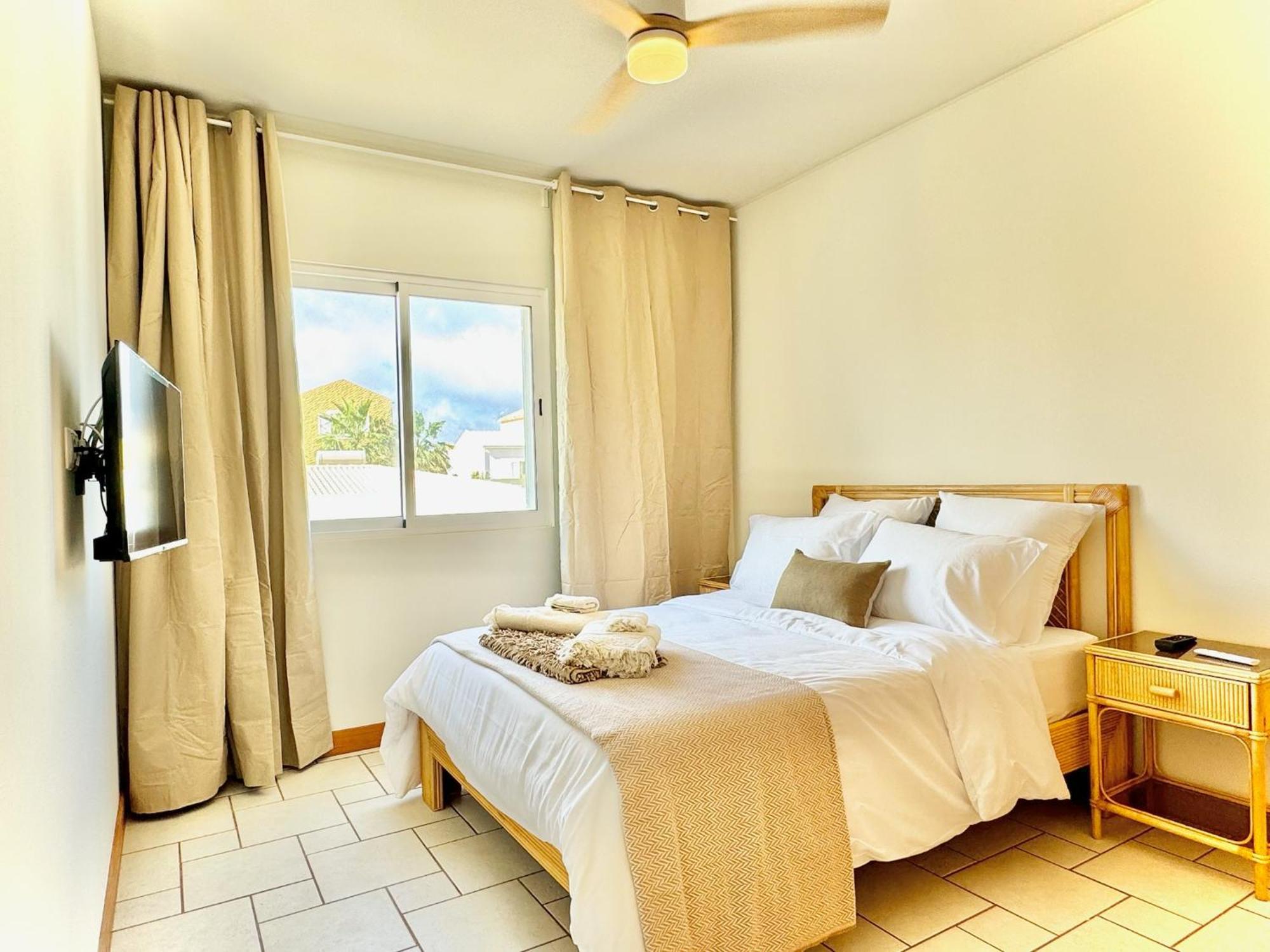 Profetas Guesthouse Porto Santo Exteriör bild