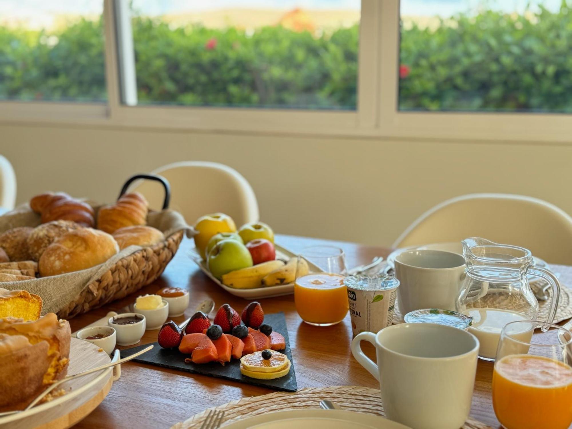 Profetas Guesthouse Porto Santo Exteriör bild