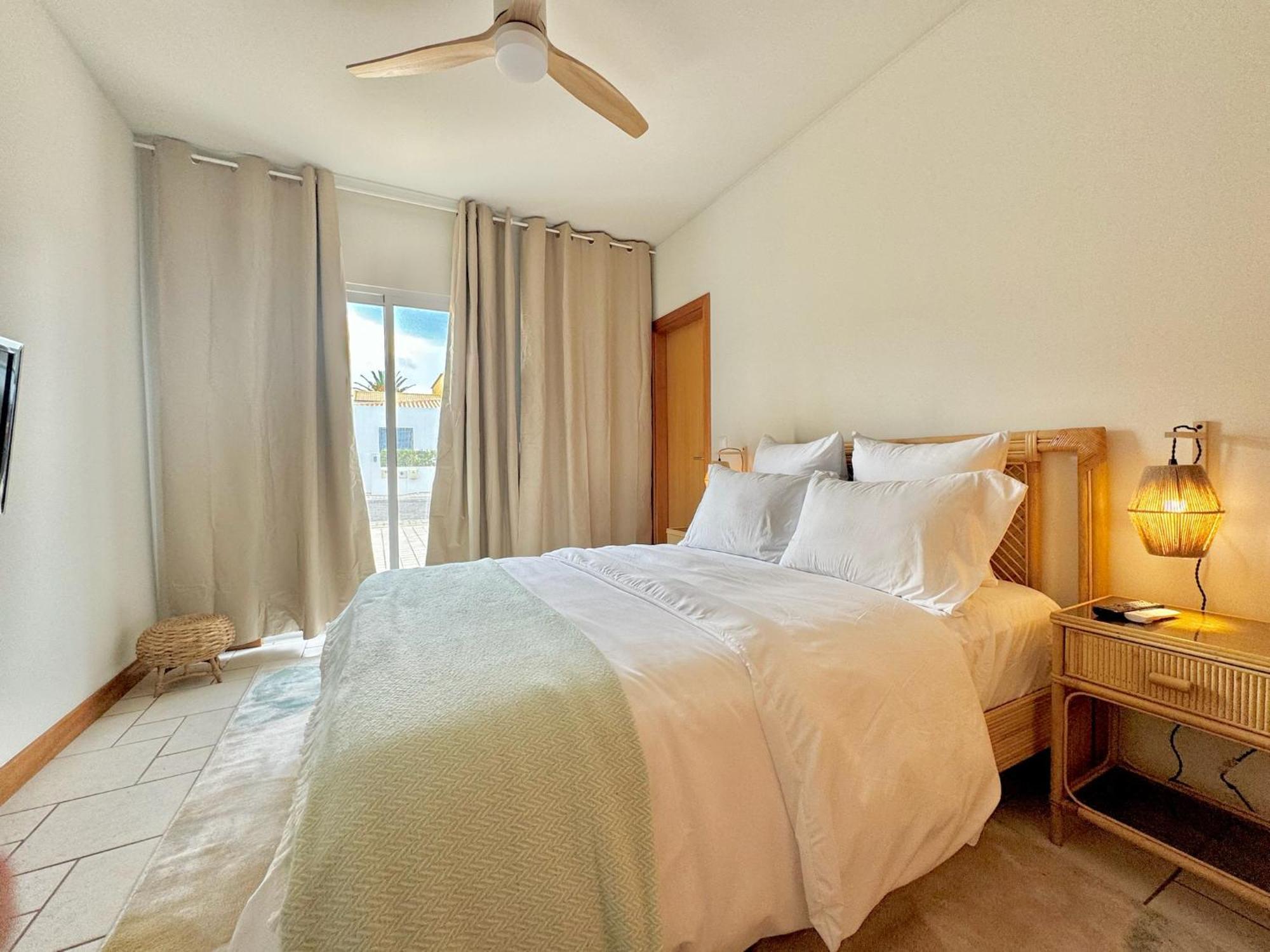 Profetas Guesthouse Porto Santo Exteriör bild